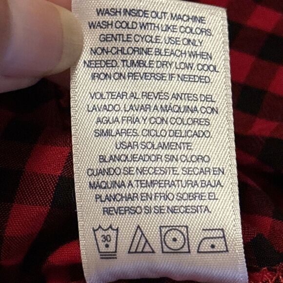 Izod Women’s Long Sleeve Red and Black Check Button Up Blouse Size S/P - Picture 5 of 7